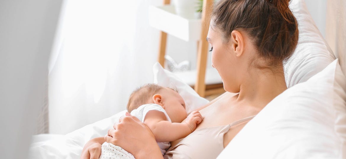 So überstehst du Clusterfeeding