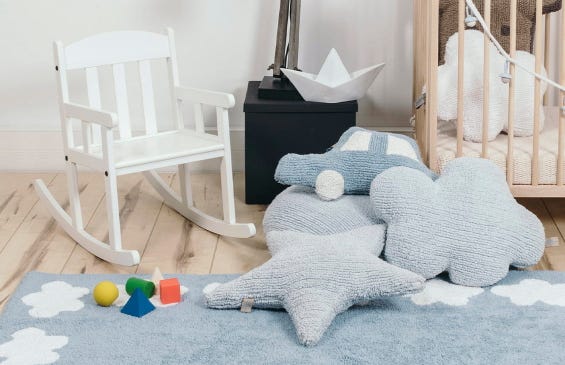 Kuschelige Decken & Kissen für den Frühling