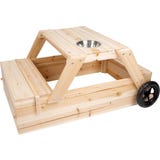 Sandkasten mit Sitzgruppe und Matschtisch