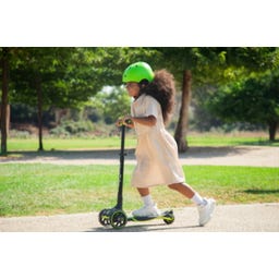 smarTrike Xtend Scooter - lime