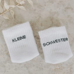 Eulenschnitt Babysocken Kleine Schwester - 1 Paar