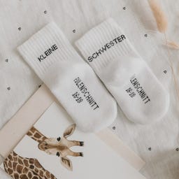 Eulenschnitt Babysocken Kleine Schwester - 1 Paar