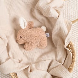 bieco Spielfigur Hase Fine mit Rassel - 1 Stk