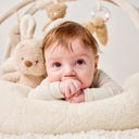 Nattou Teddy Spielkissen ecru mit Bogen - 1 Stk
