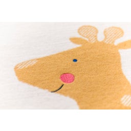 David Fussenegger LILI Babydecke mit Stick Giraffe - rohweiß